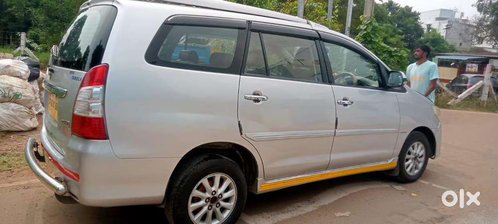Toyota Innova 2013 Diesel 381233 Km Driven