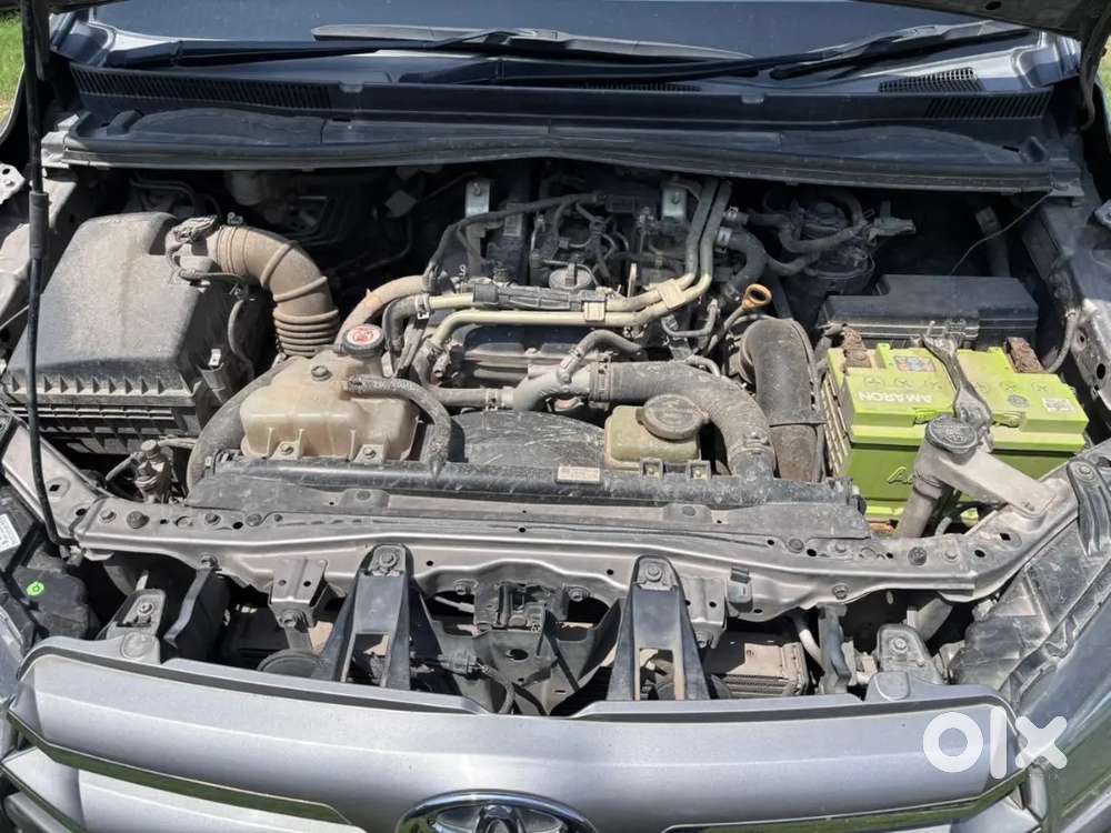 Toyota Innova Crysta 2.4 V 2019