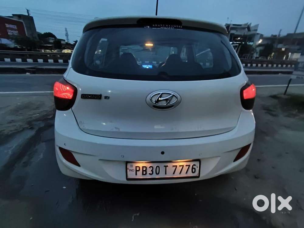 Hyundai Grand I10 2016 Petrol Well Maintained