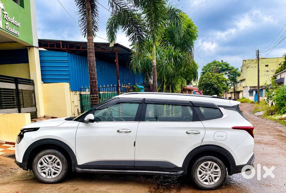 Kia Carens Petrol Manual 2023
