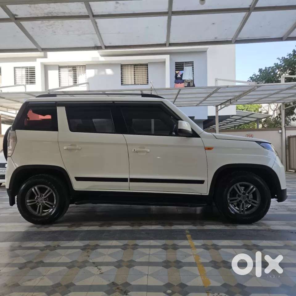 Mahindra Tuv 300 T10 Dual Tone, 2020, Diesel