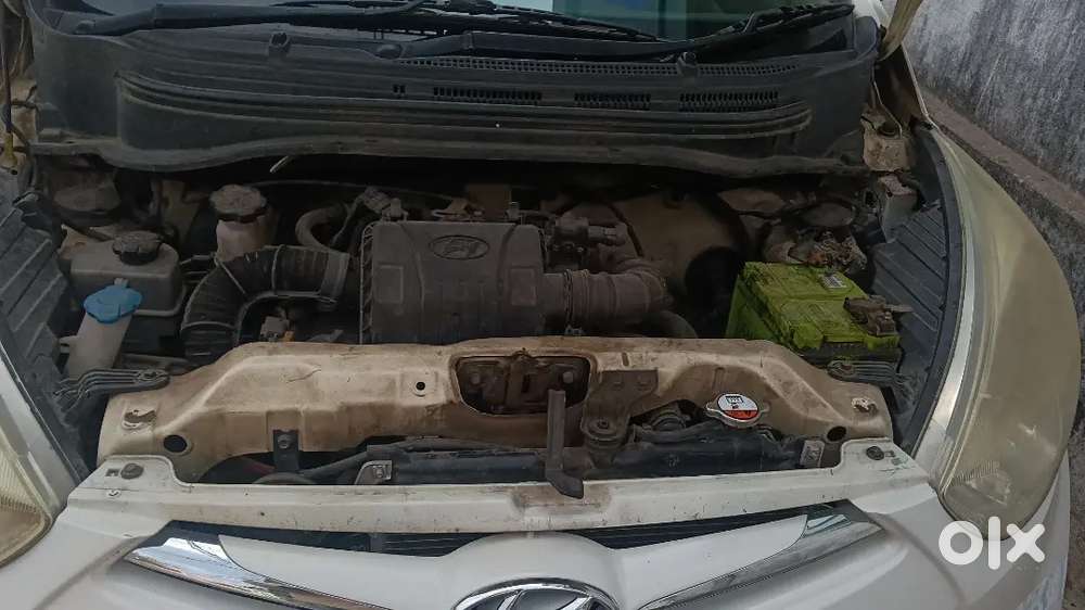 Good Condition  Eon Magna