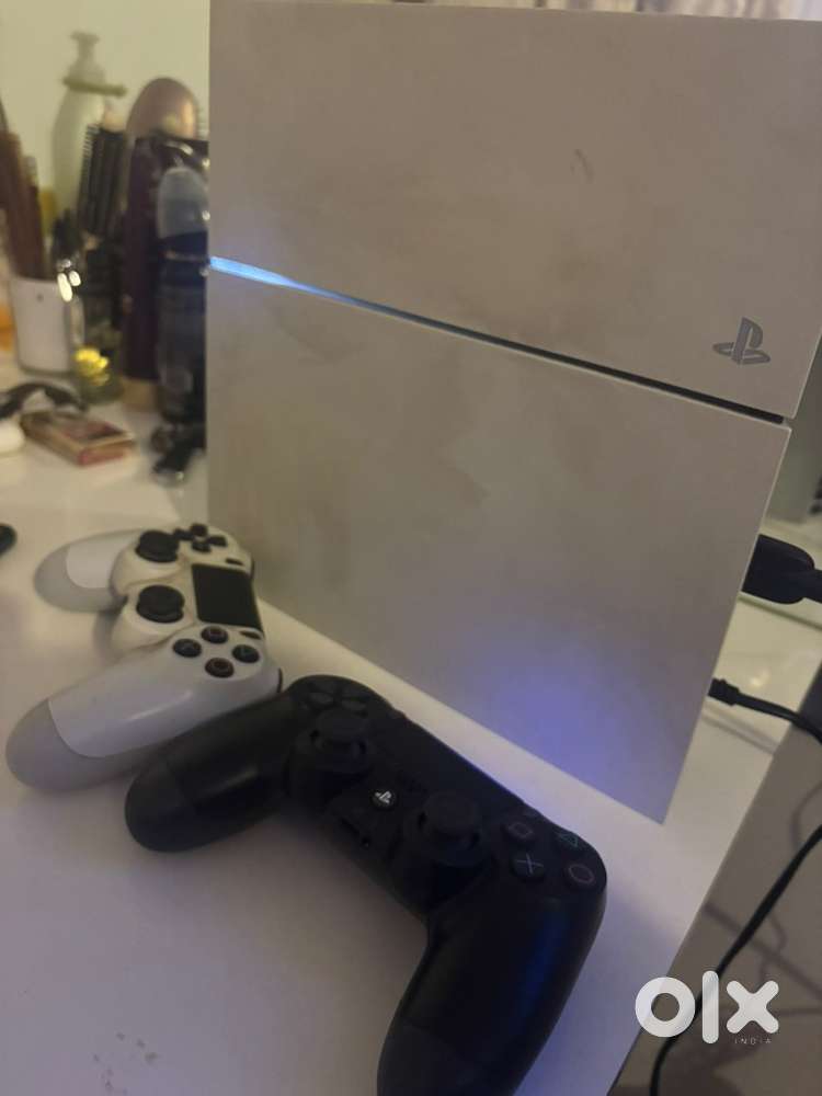 PS4 Slim 500GB – Excellent Condition – Fully Working