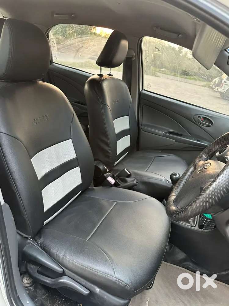 Toyota Etios Liva 2013 Petrol Well Maintained