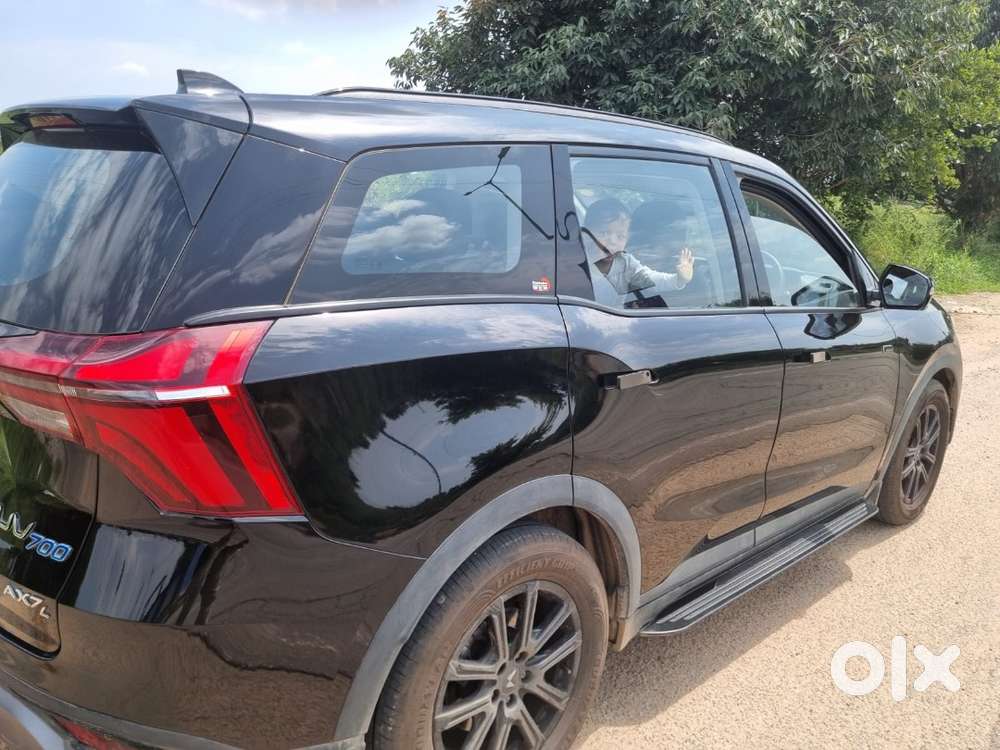 Mahindra Xuv700 Ax7 2025 Ebony Edition