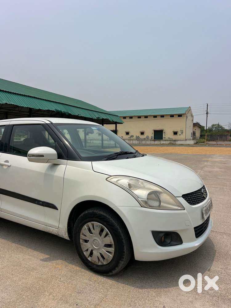 Maruti Suzuki Swift Vxi With Abs, 2013, Petrol