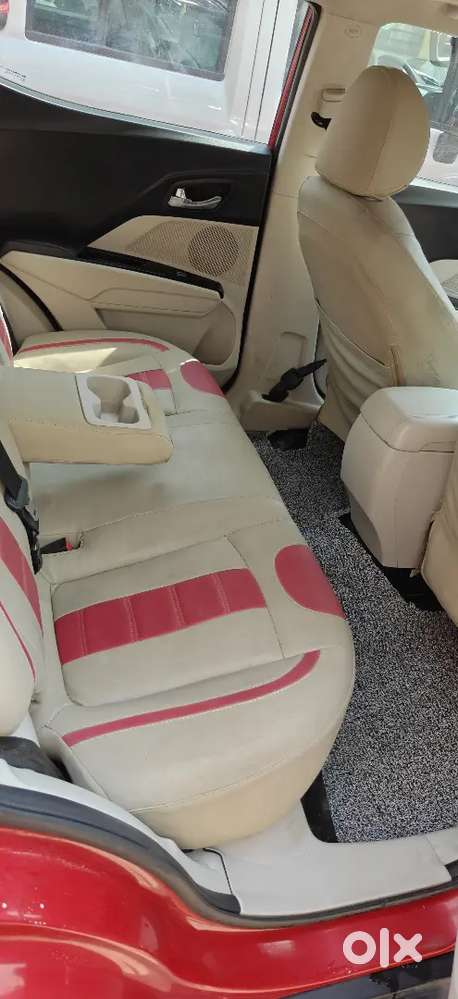 Top End Model Xuv 300 Diesel Patna No 1st Owner