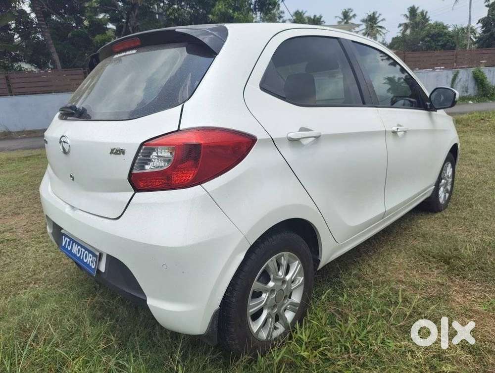 Tata Tiago 1.2 Revotron Xza, 2018, Petrol