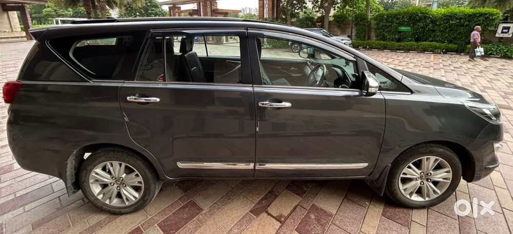 Toyota Innova Crysta Zx Diesel 2016