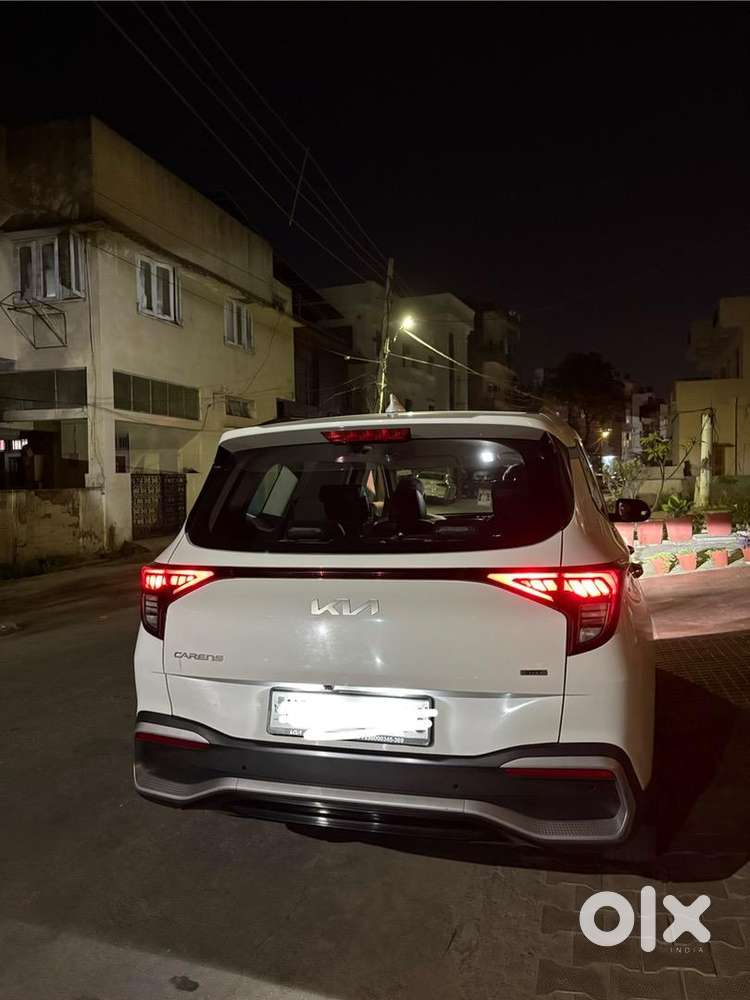 Kia Carens 2023 Diesel Well Maintained