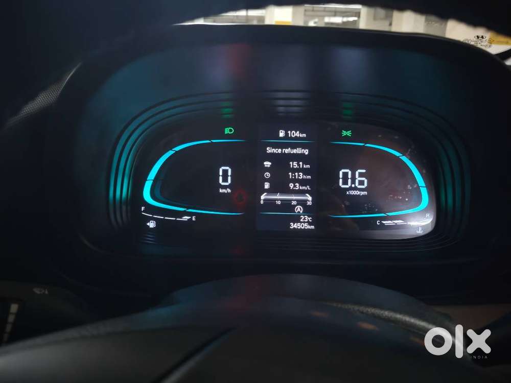 Hyundai Venue S Optional Petrol – Feb 2023  Excellent Condition