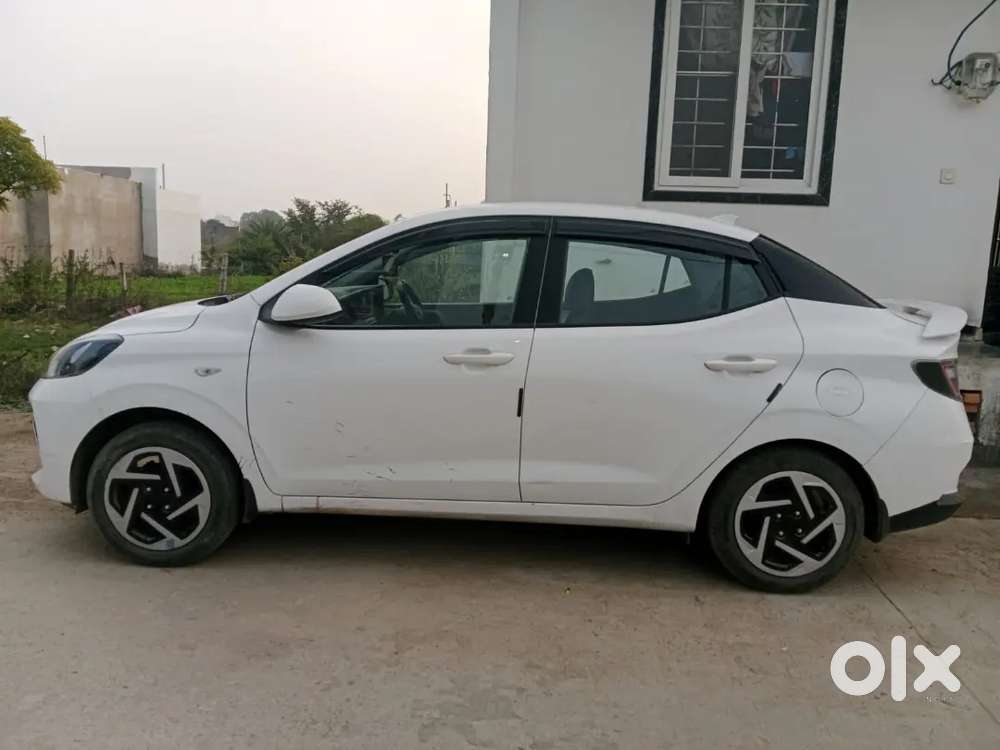 Hyundai Aura 2025 Petrol 21000 Km Driven
