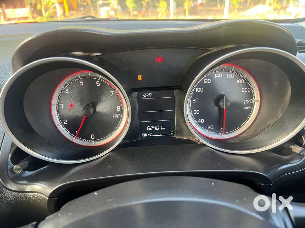 Maruti Suzuki Swift Vxi + Manual, 2023, Petrol