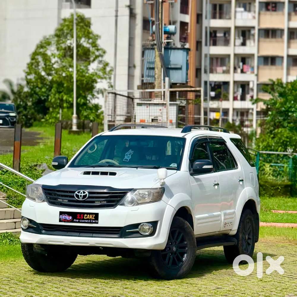 Toyota Fortuner 3.0 4x4 Manual, 2011, Diesel