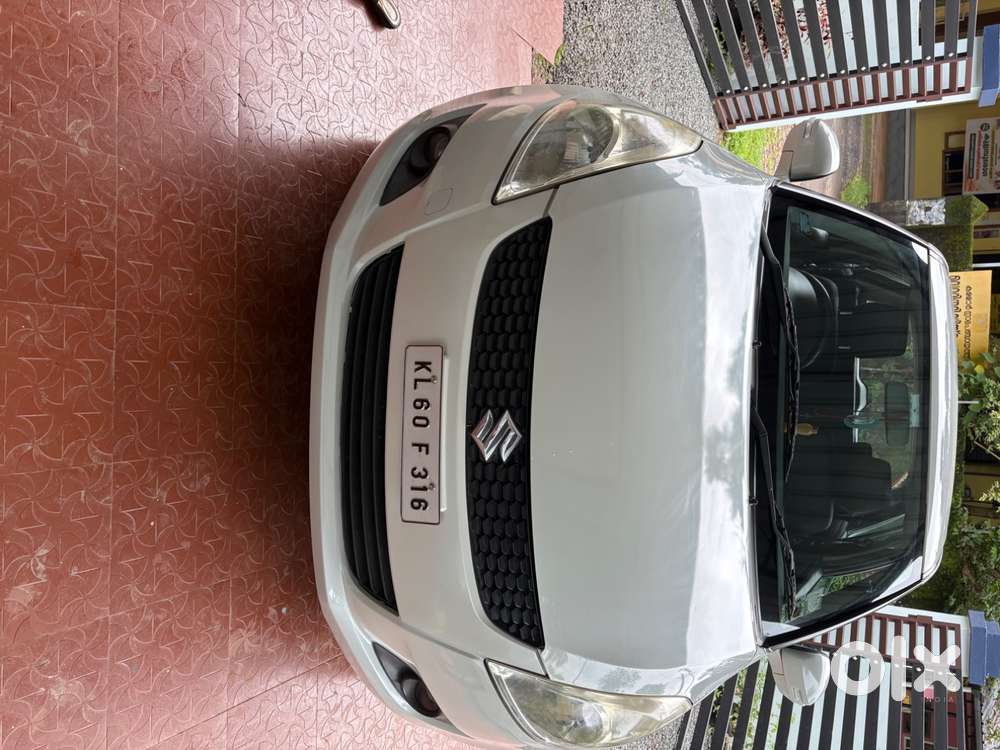 Colour-pearl Metallic Arctic White