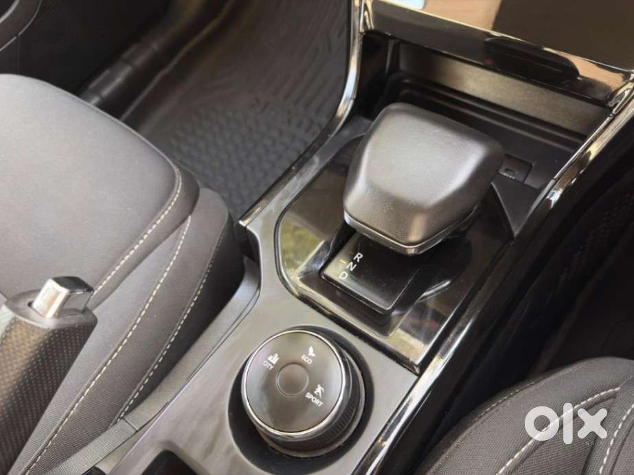 Tata Nexon Creative Plus S 1.2 Revotron Petrol 6 Amt Dt, 2024, Diese..