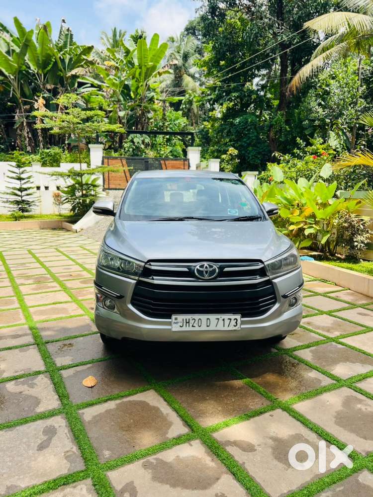 Toyota Innova Crysta 2017