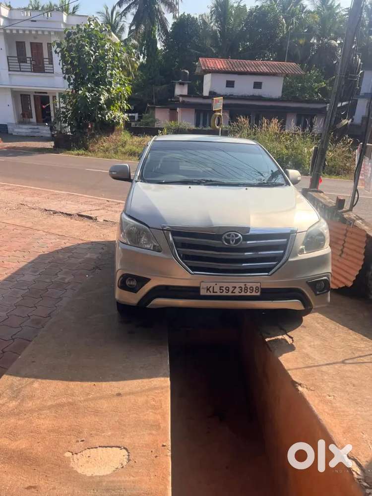 Toyota Innova Diesel 2012