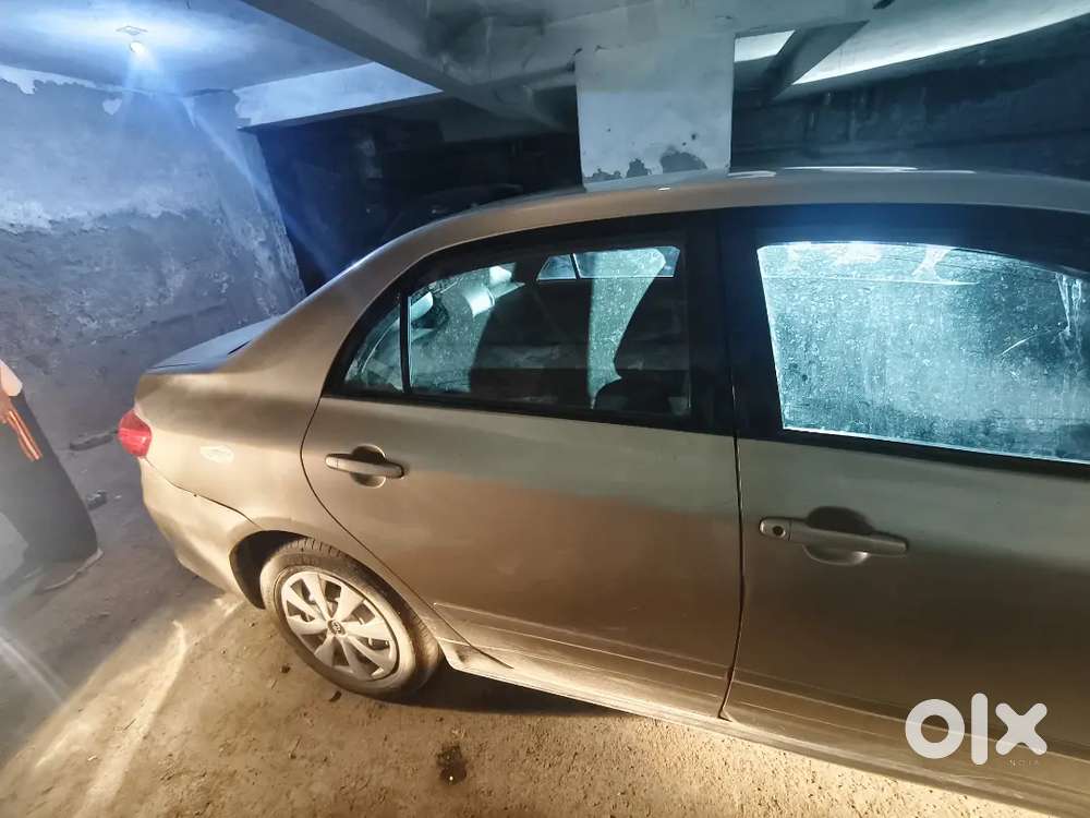 Toyota Corolla Altis 2012 Petrol Well Maintained