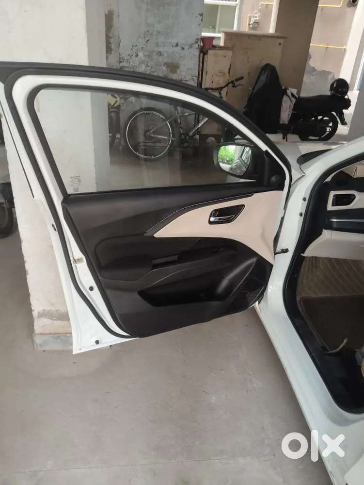 Maruti Suzuki Dzire Vxi 2025