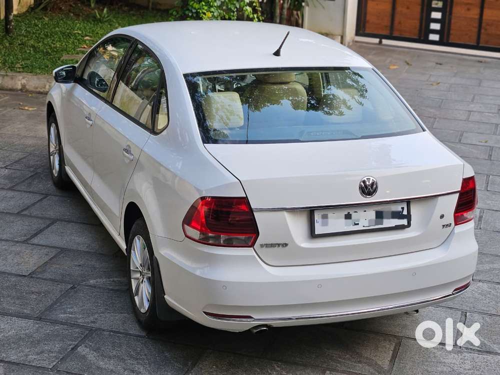 Volkswagen Vento 1.2 Tsi Highline Plus At, 2015, Petrol
