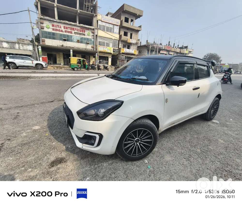 Maruti Suzuki Swift 2023 Petrol 35000 Km Driven