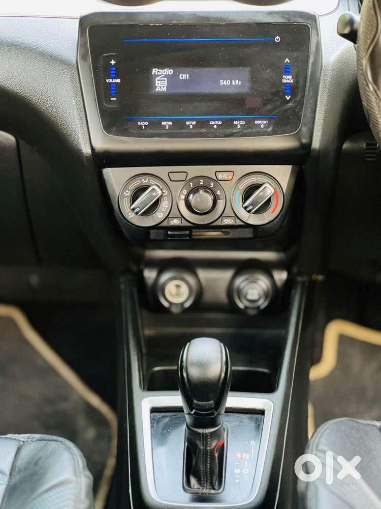 Maruti Suzuki Swift Vxi Optional, 2023, Petrol