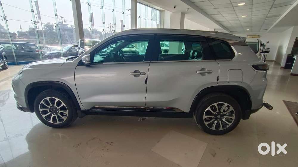 Maruti Suzuki Grand Vitara 1.5 Alpha Plus Intelligent Hybrid Ecvt, 2..