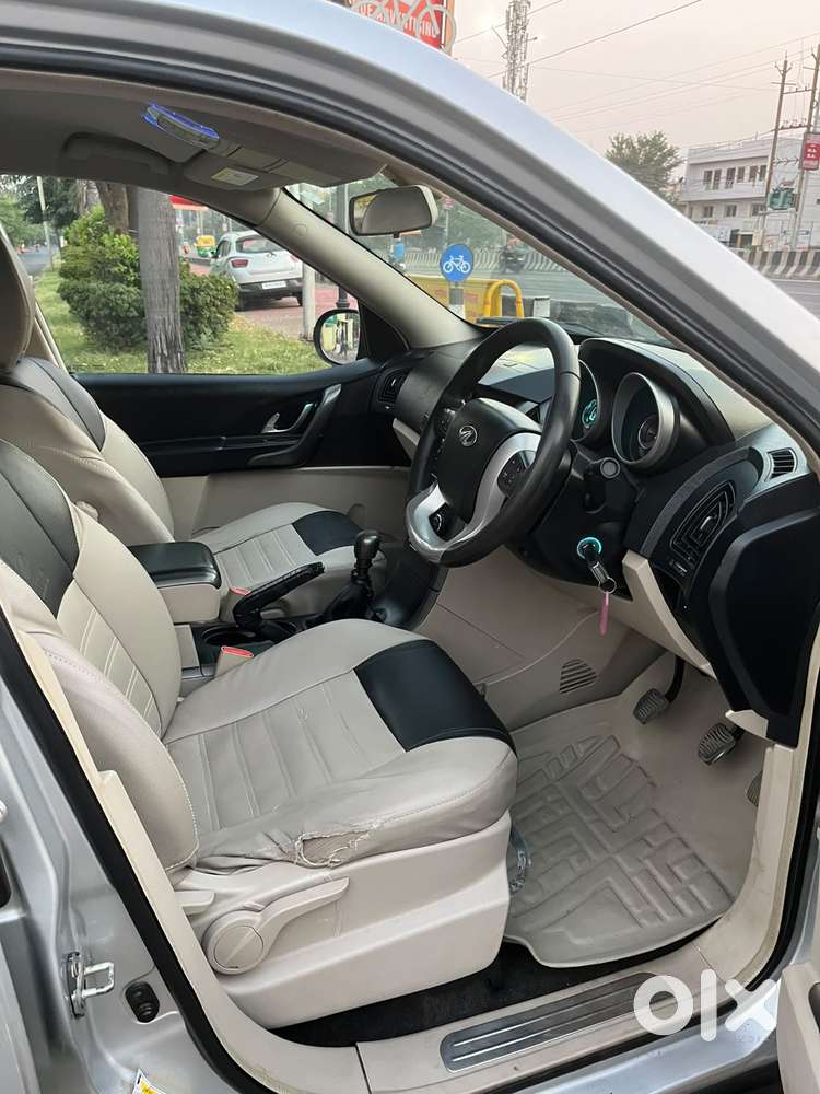 Mahindra Xuv500 W6 2wd, 2016, Petrol