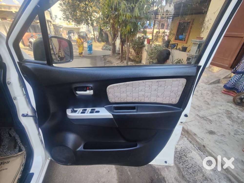 Maruti Suzuki Wagon R 2015 Petrol Well Maintained