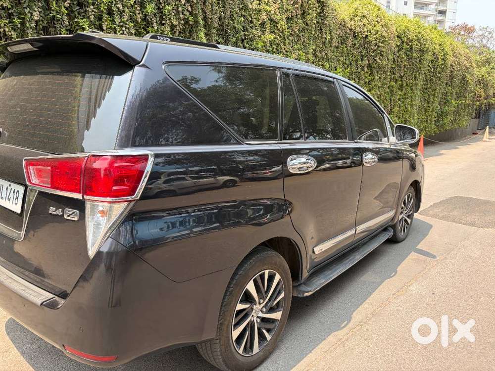 Toyota Innova Crysta Zx