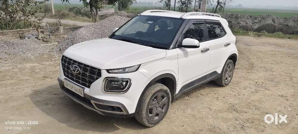 Hyundai Venue 2021 Petrol 88000 Km Driven Very Good Full Original