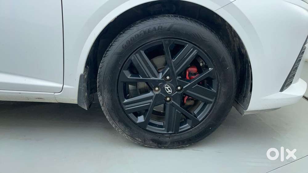 Hyundai Verna 1.5 Sx (o) Turbo Petrol Mt, 2023, Petrol