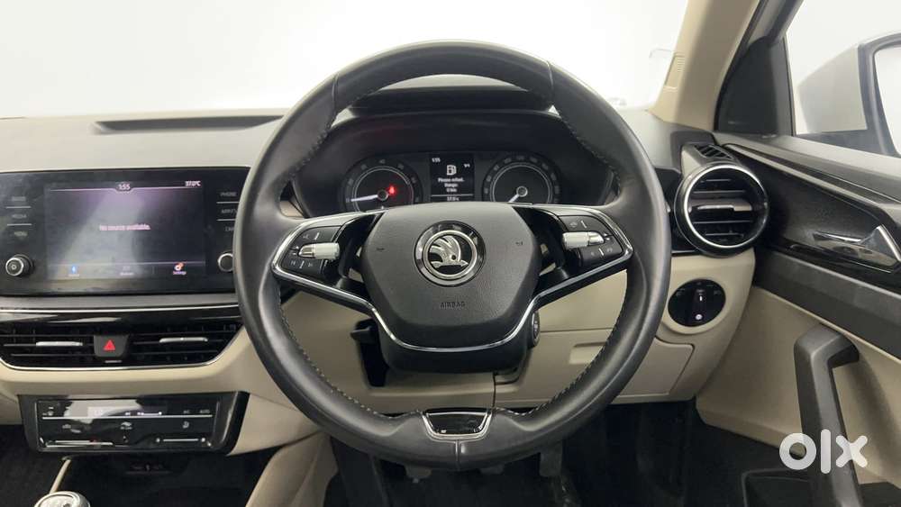 Skoda Slavia Ambition 1.0l Tsi Mt, 2022, Petrol