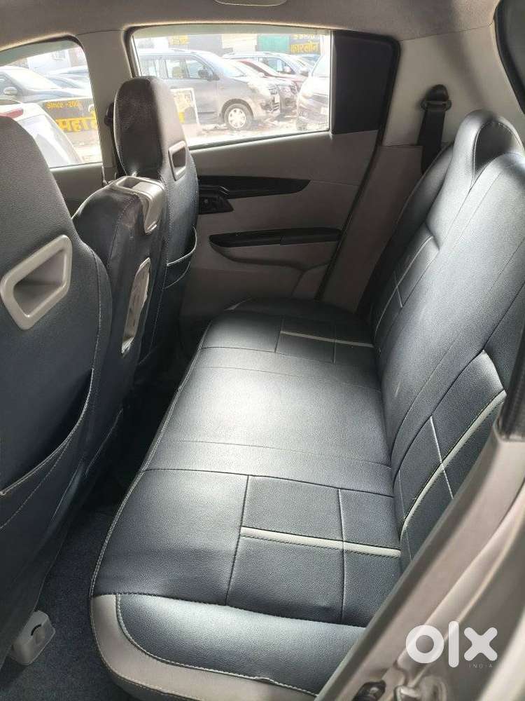 Mahindra Kuv 100, 2016, Petrol