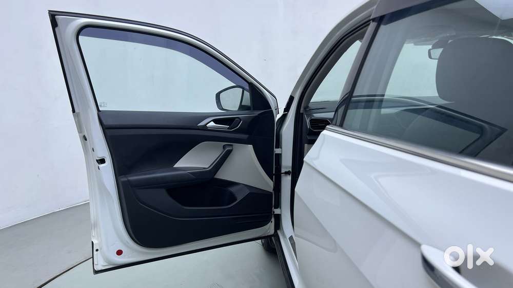 Volkswagen Taigun Topline 1.0 Tsi At (electric Seats), 2023, Petrol