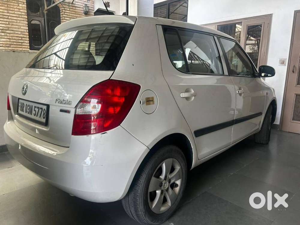 Koda Fabia 1.6 Mpi Elegance Top Model 2012  Excellent Condition  Pan