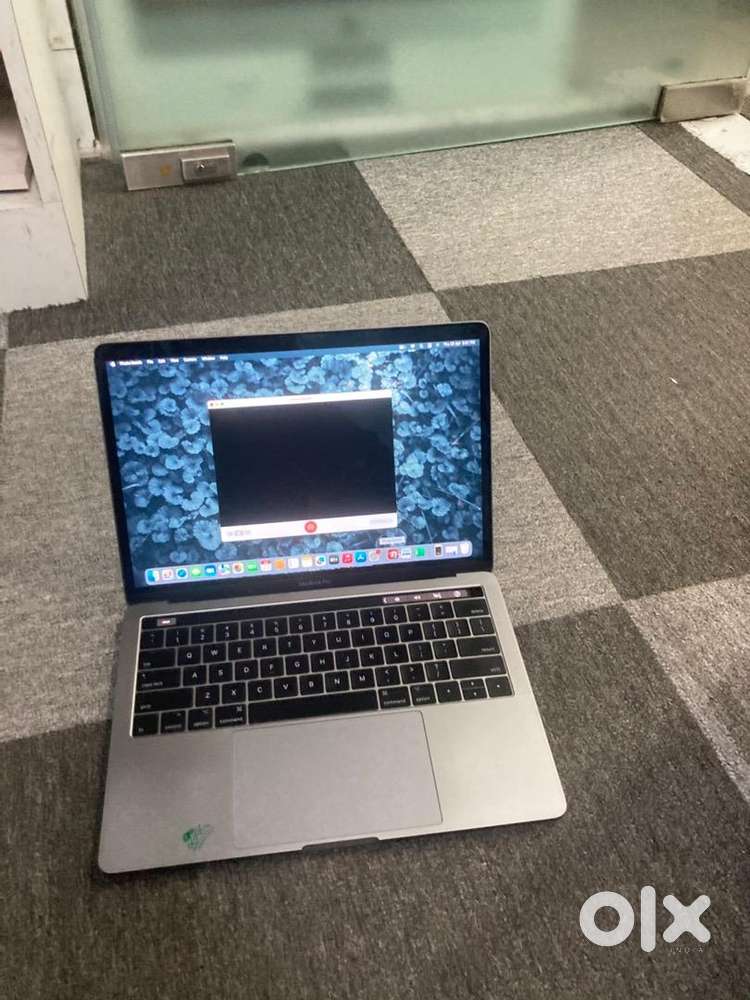 Apple MacBook Pro 13inch i5 2017 A1706 Camera issue Refurbished Warnty