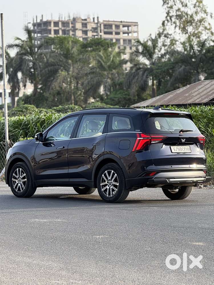 Mahindra Xuv700 2.0 Ax 7 Petrol Mt Str, 2021, Petrol