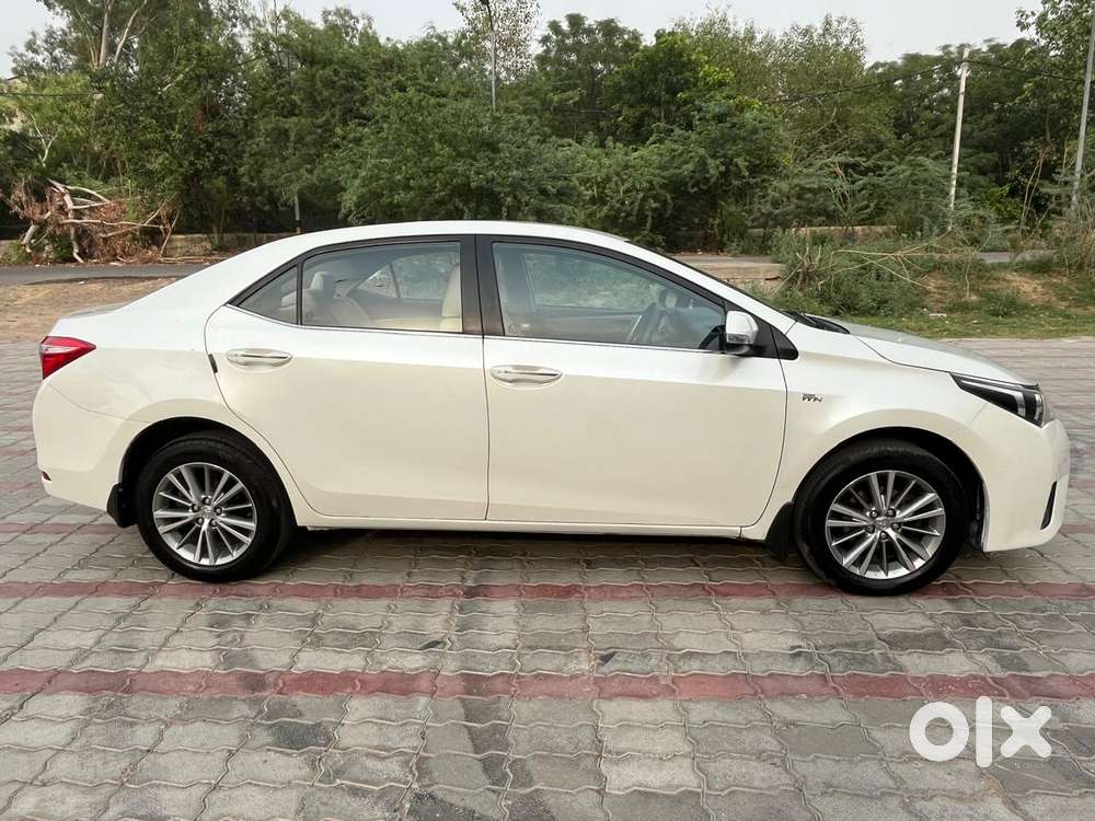 Toyota Corolla Altis Vl At, 2015, Petrol
