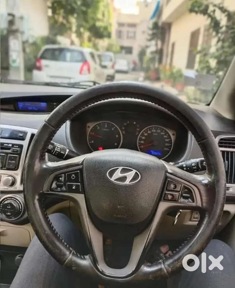 Hyundai I20 Sportz 2012