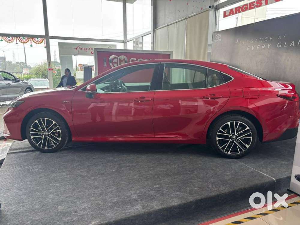 Toyota Camry 2.5 Hybrid, 2026, Petrol