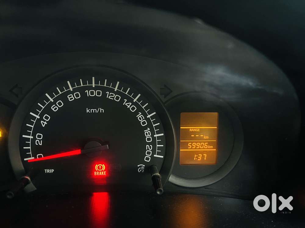 Maruti Suzuki Swift Lxi Option, 2015, Petrol