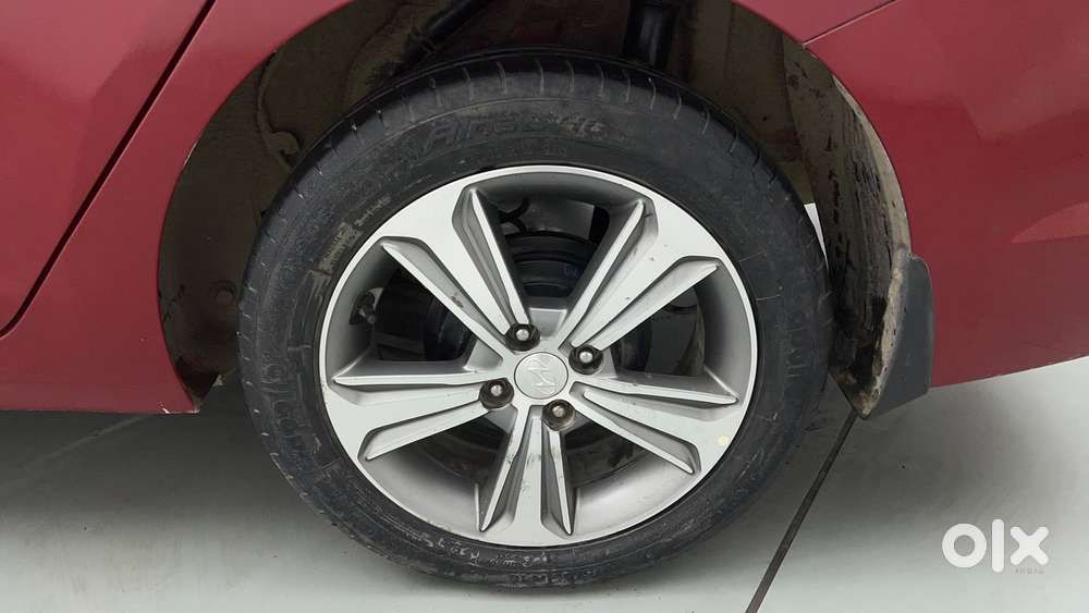 Hyundai Verna [ ] Fluidic 4s 1.6 Crdi Sx (o) At, 2018, Petrol