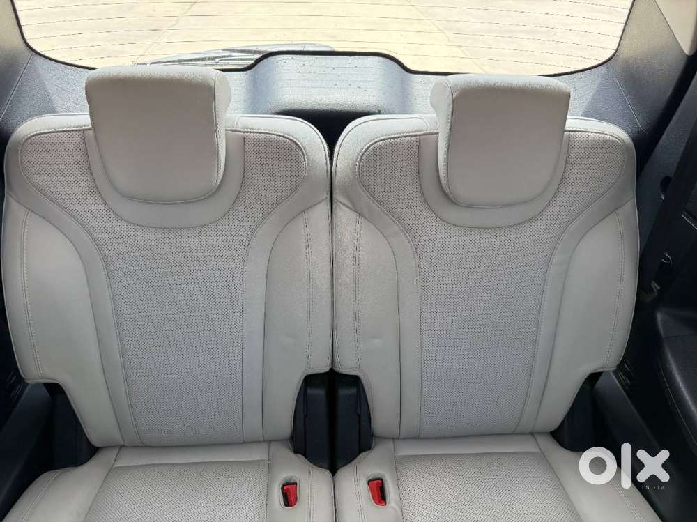 Mahindra Xuv700 2024 Diesel 15900 Km Driven