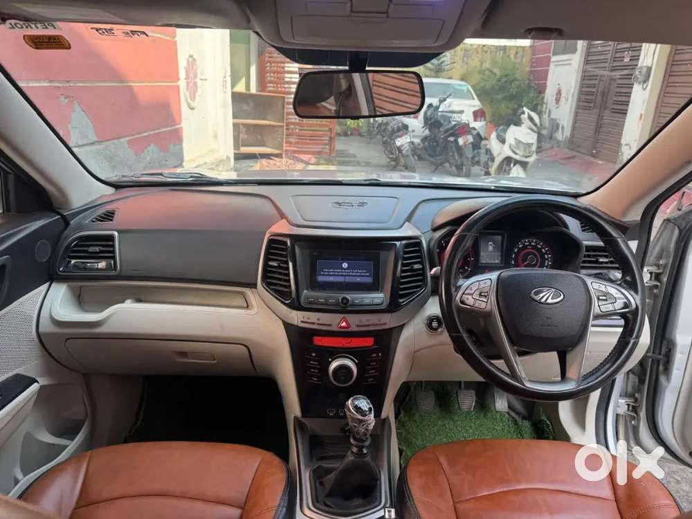 Mahindra Xuv300 2019 पेट्रोल 70000 Km Driven