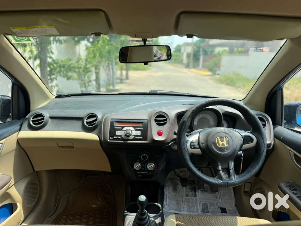 Honda Brio V Mt, 2012, Petrol