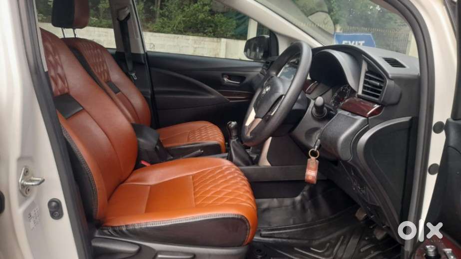 Toyota Innova Crysta 2.4 G Mt 7 Str, 2025, Diesel