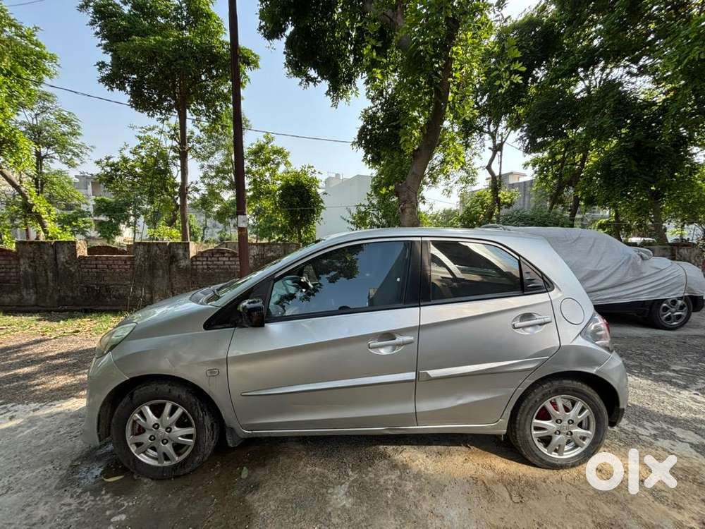 Honda Brio 2011 Petrol Well Maintained