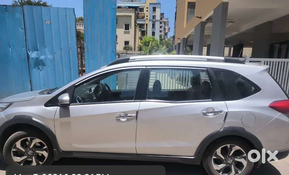 Family Car 7 Seater Good Condition With New Cng Used Only 1yrs